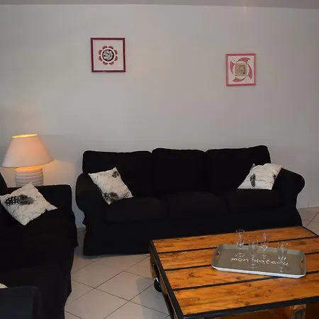 Holiday home Ferme Du Lin : Rosalin Gueschart